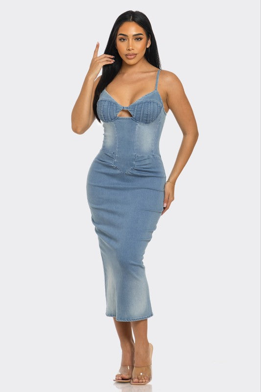 Light Washed Denim Midi Dress – Effortlessly Casual with a Chic Edge