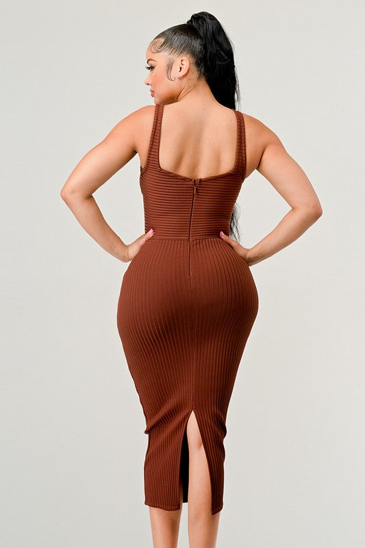 Breezy Chic Bandage Midi Dress – Effortless Elegance & Flattering Fit