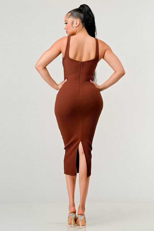 Breezy Chic Bandage Midi Dress – Effortless Elegance & Flattering Fit
