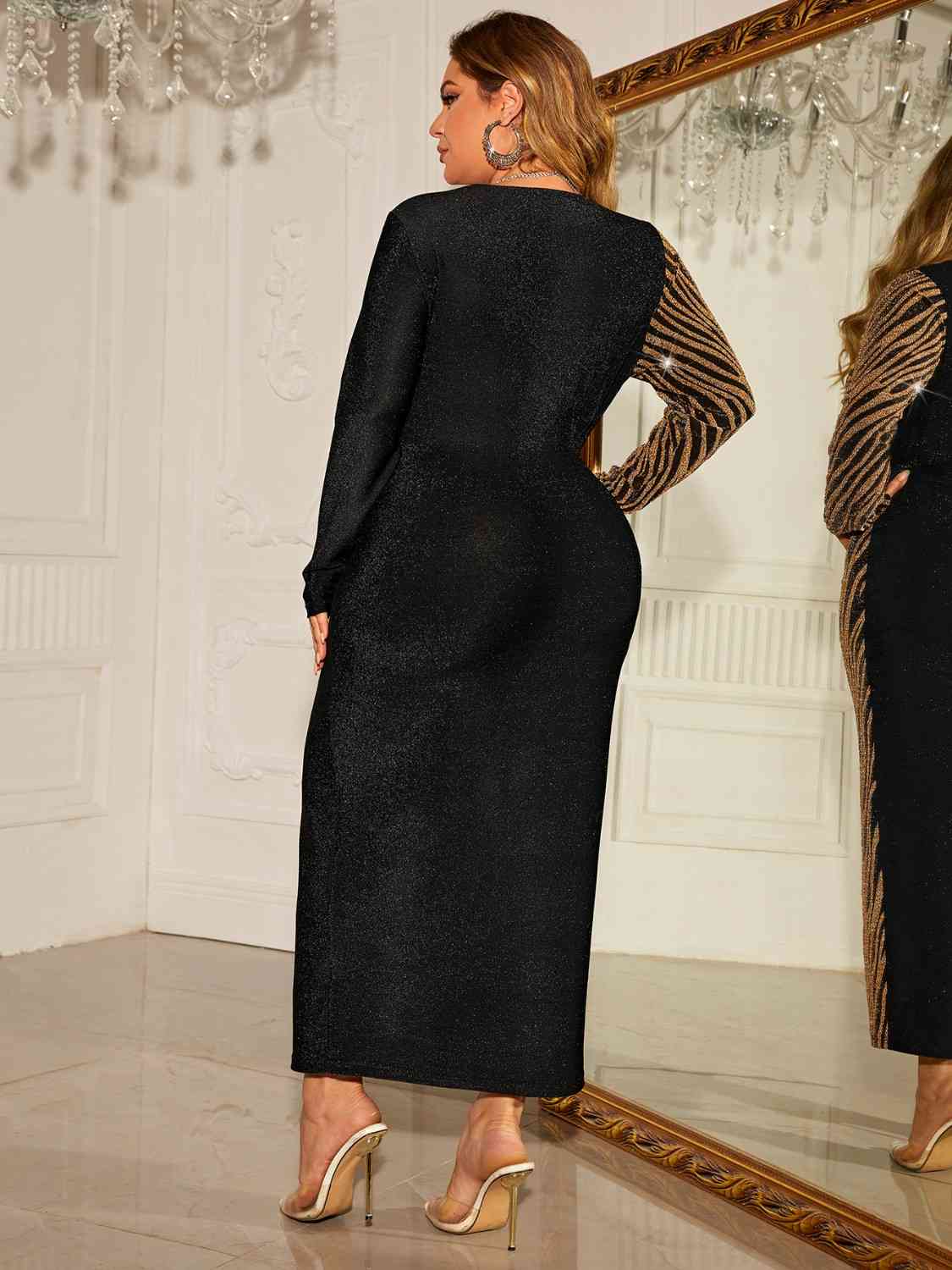 Plus Size Twisted Slit Dress | Contrast V-Neck